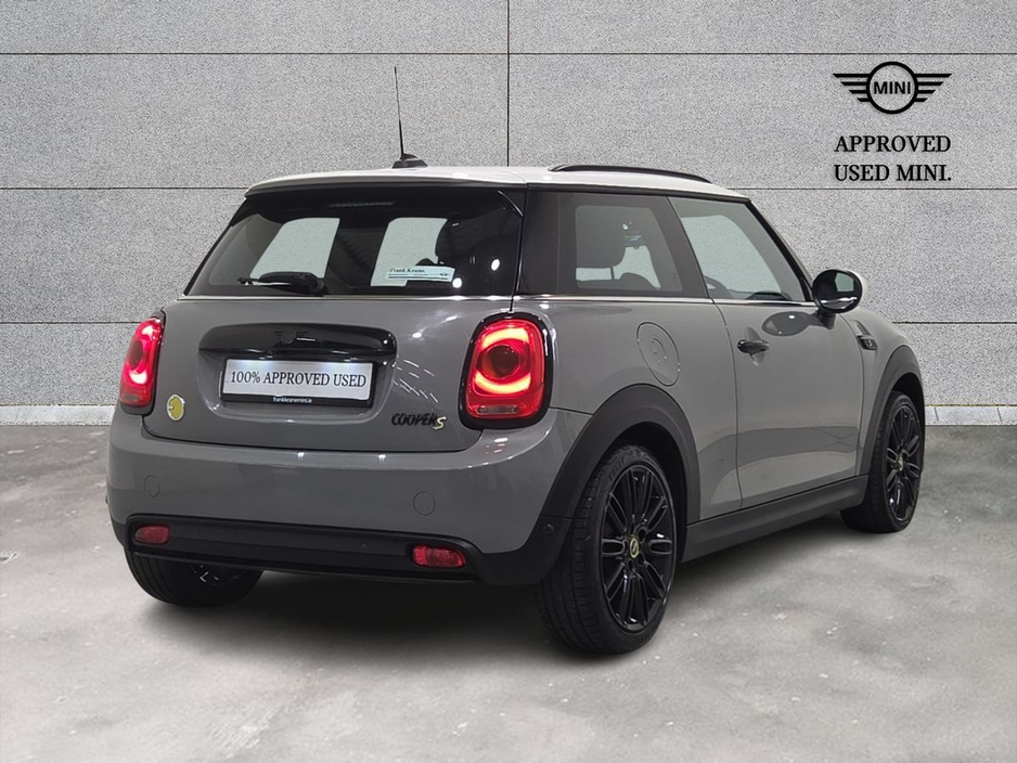2022 MINI Hatch - image 23