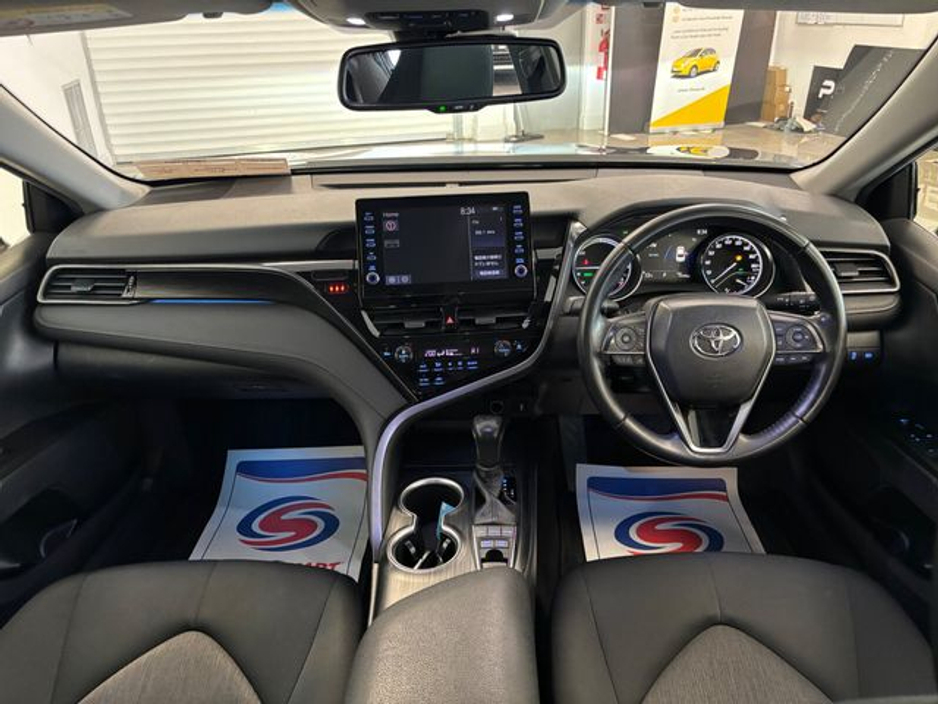 2021 Toyota Camry - image 11