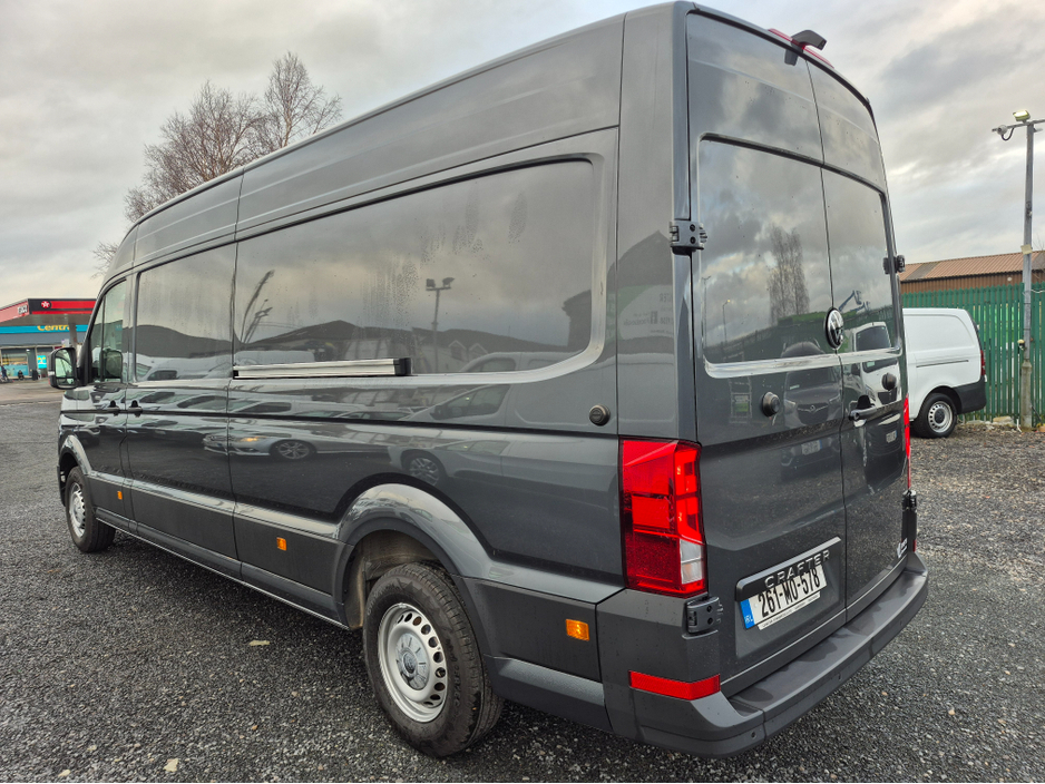 2026 Volkswagen Crafter - image 4