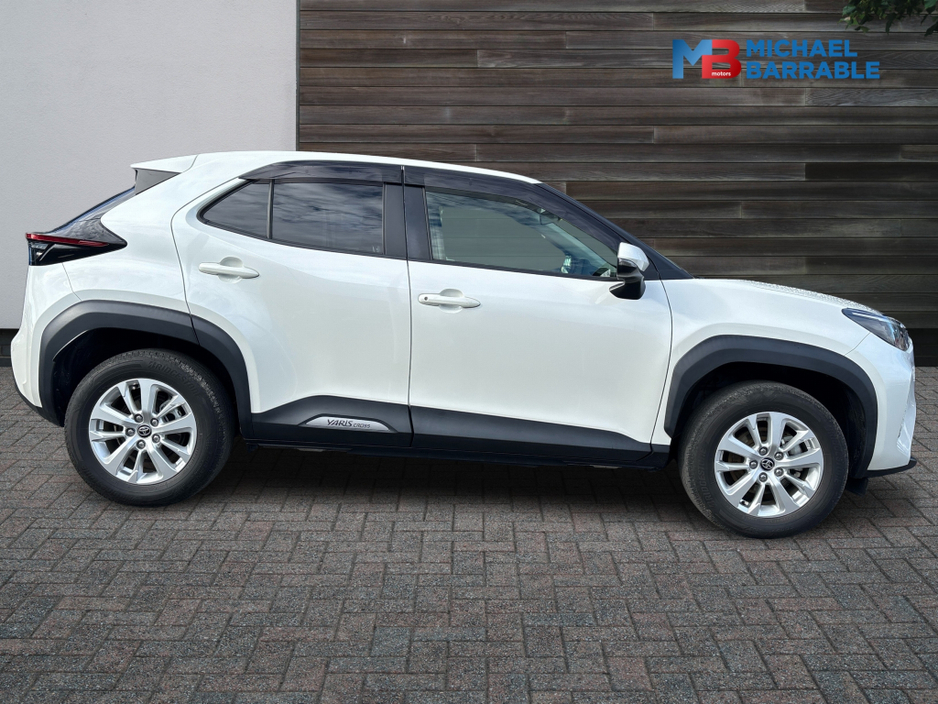 2020 Toyota Yaris Cross - image 4