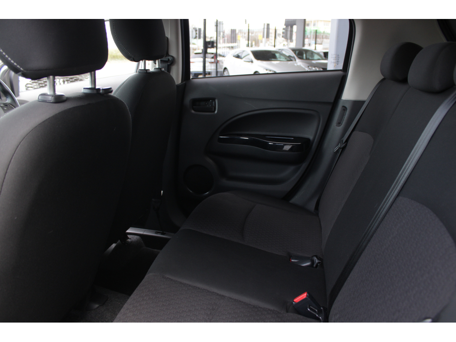 2018 Mitsubishi Space Star - image 17