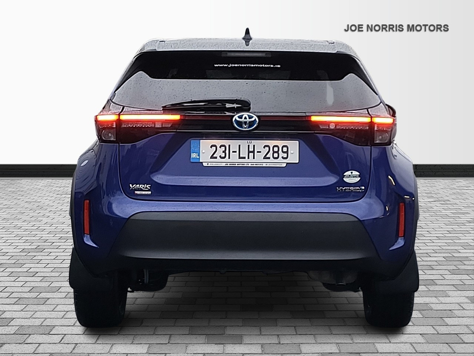 2023 Toyota Yaris CR CROSS LUNA SPORT 4DR AUTO €27,945