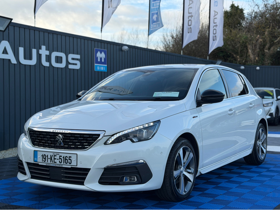 2019 Peugeot 308 - image 3