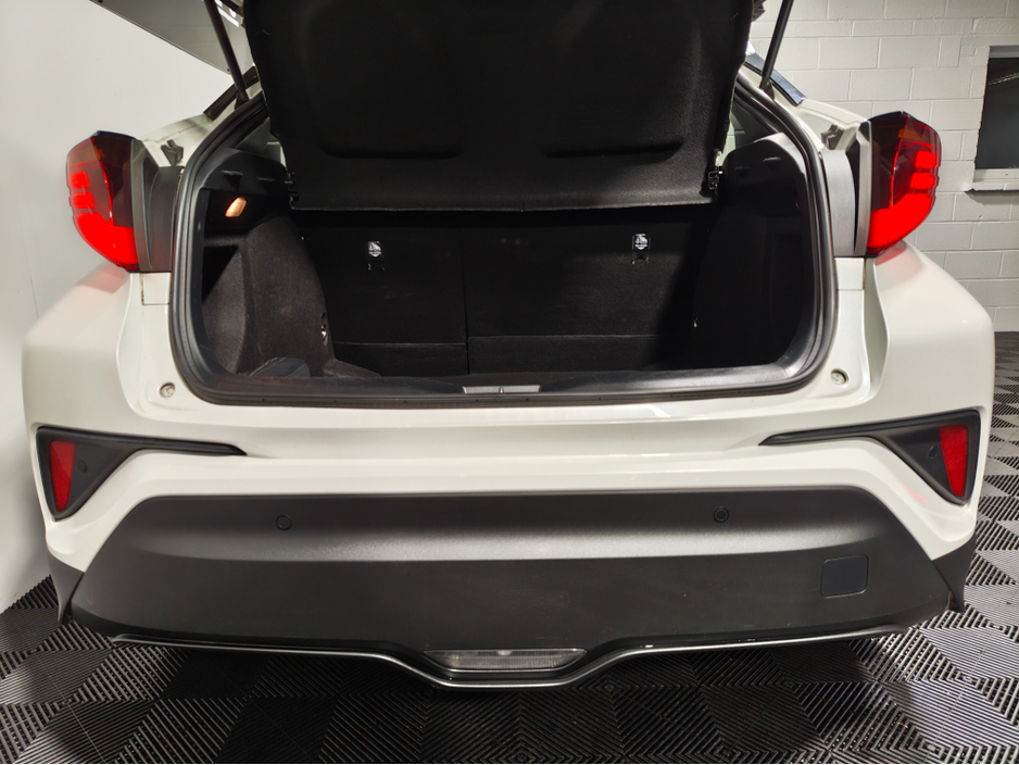 2022 Toyota C-HR - image 4