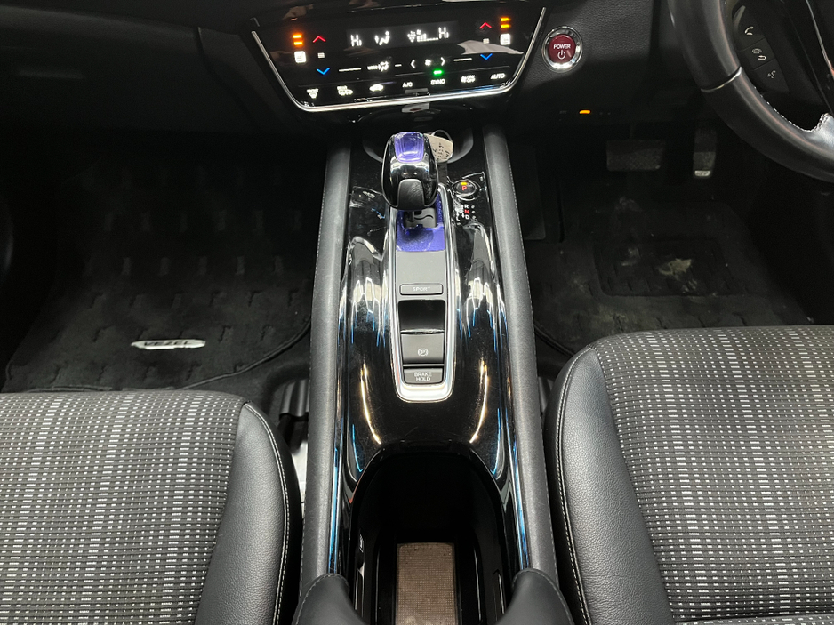 2017 Honda Vezel €17950 2017 HONDA VEZEL HYBRID Z SENSING 1.5 AUTOMATIC / CRUISE CONTROL / REVERSE CAMERA / HEATED SEATS / PADDLE SHIFTERS €17,950