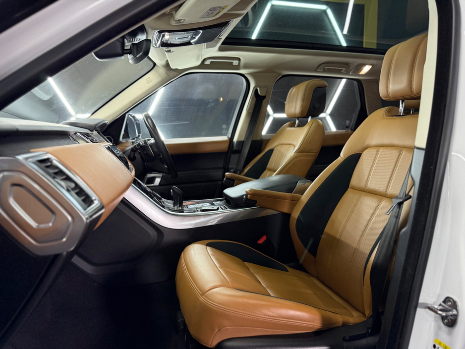 2021 Land Rover Range Rover Sport - image 17