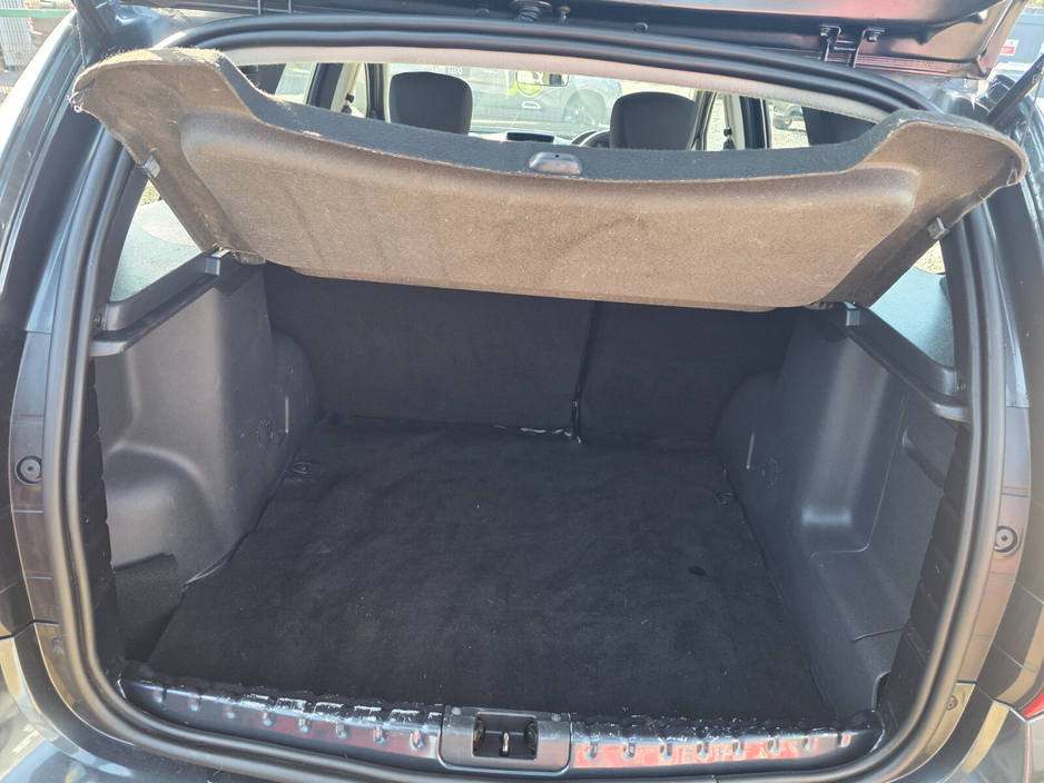 2018 Dacia Duster - image 6