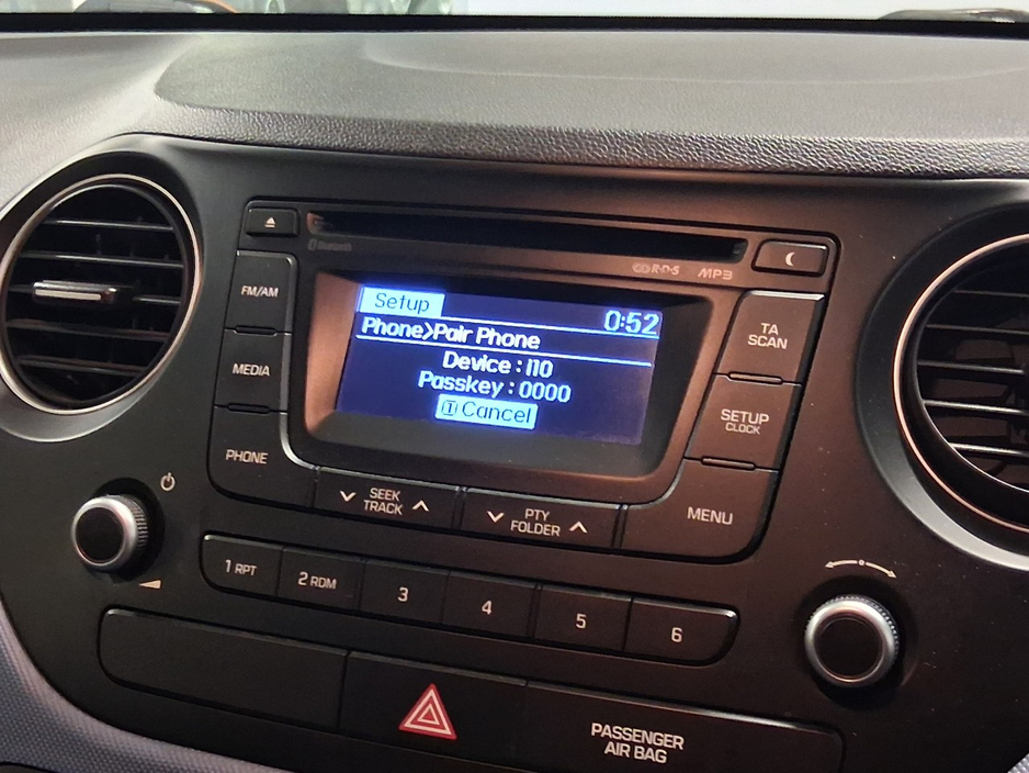 2015 Hyundai i10 - image 13