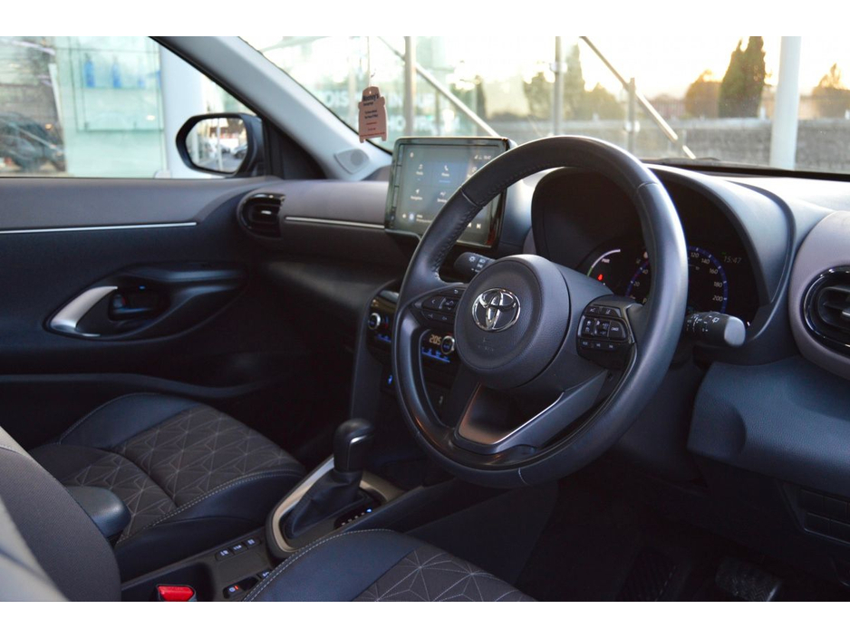 2023 Toyota Yaris Cross 1.5 Hybrid Sol, Low Mileage €31,995