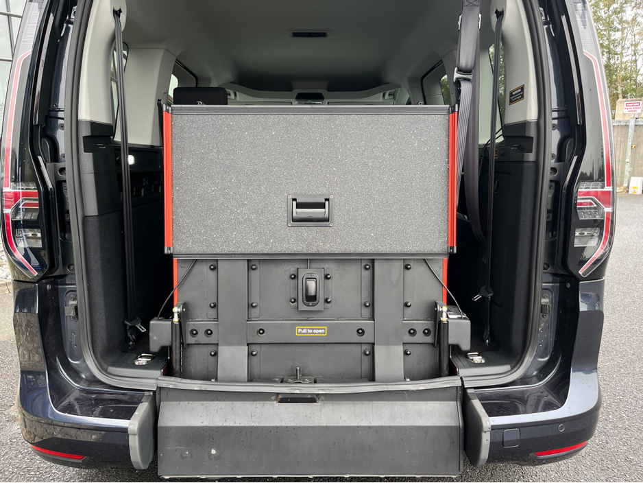 2024 Volkswagen Caddy Wheelchair Accessible SWB manual €36,950