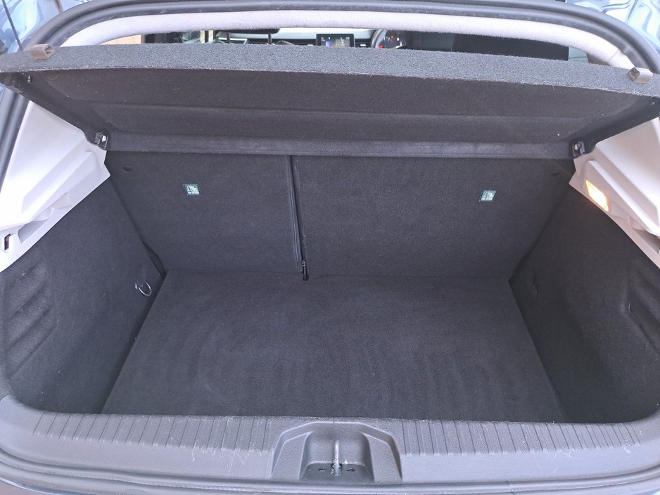 2020 Renault Clio - image 13