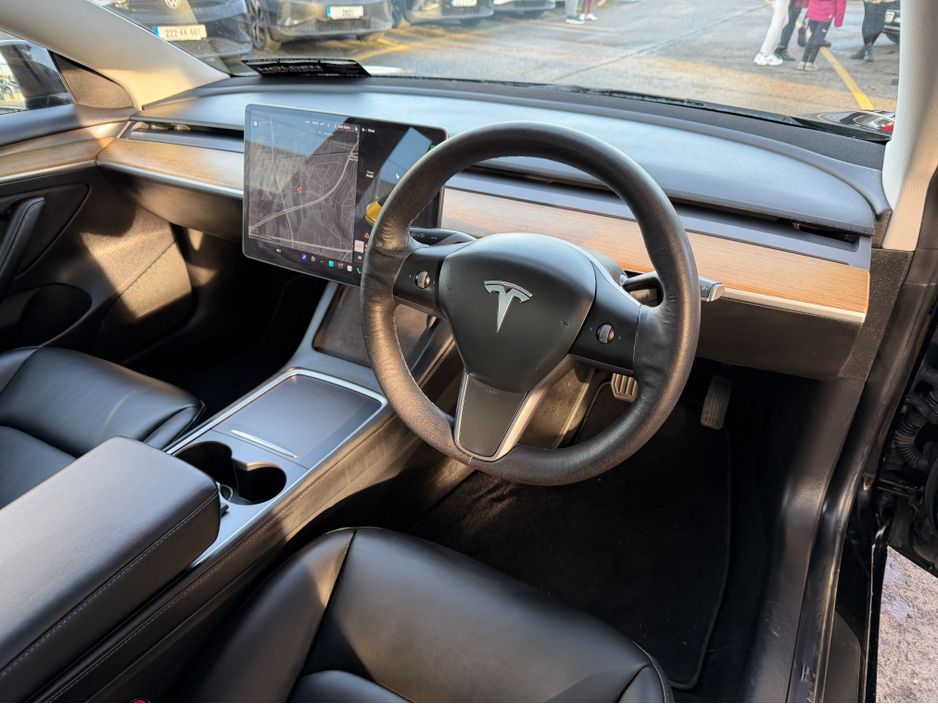 2021 Tesla Model 3 STANDARD PLUS...PAN ROOF €21,750