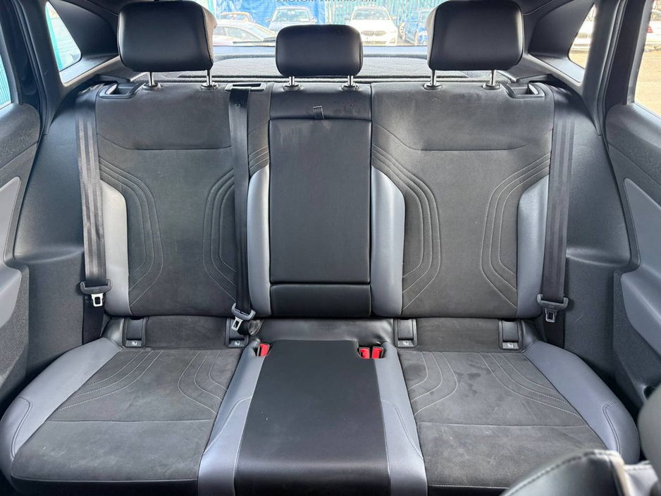 2023 Volkswagen ID.4 - image 12