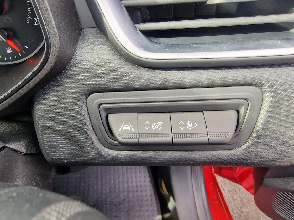 2022 Renault Clio - image 20