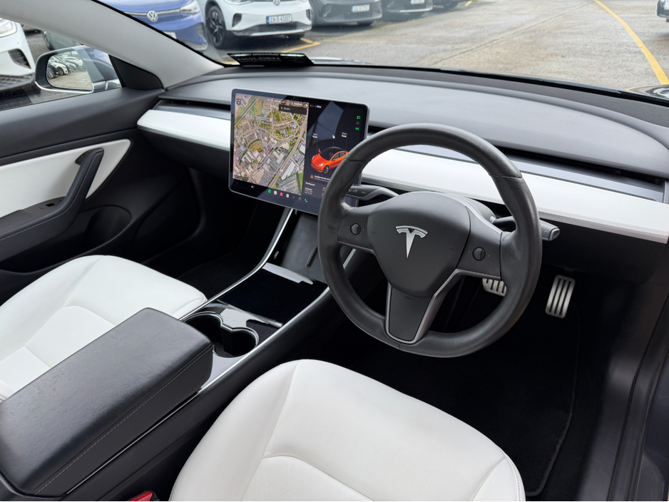 2019 Tesla Model 3 PERFORMACE..WHITE LEATHER..AWD €20,900