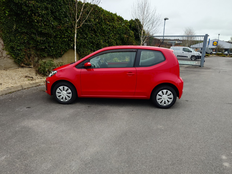 2018 Volkswagen up! - image 8