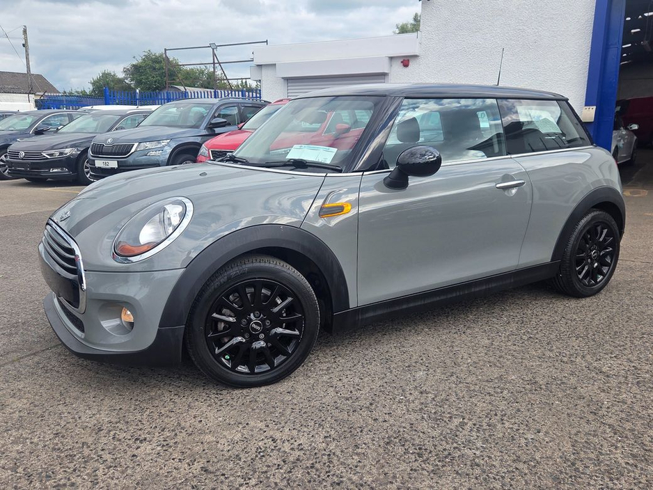 2017 MINI Cooper D  €13,950