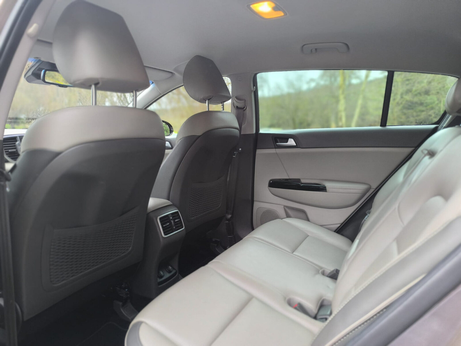 2018 Kia Sportage - image 27