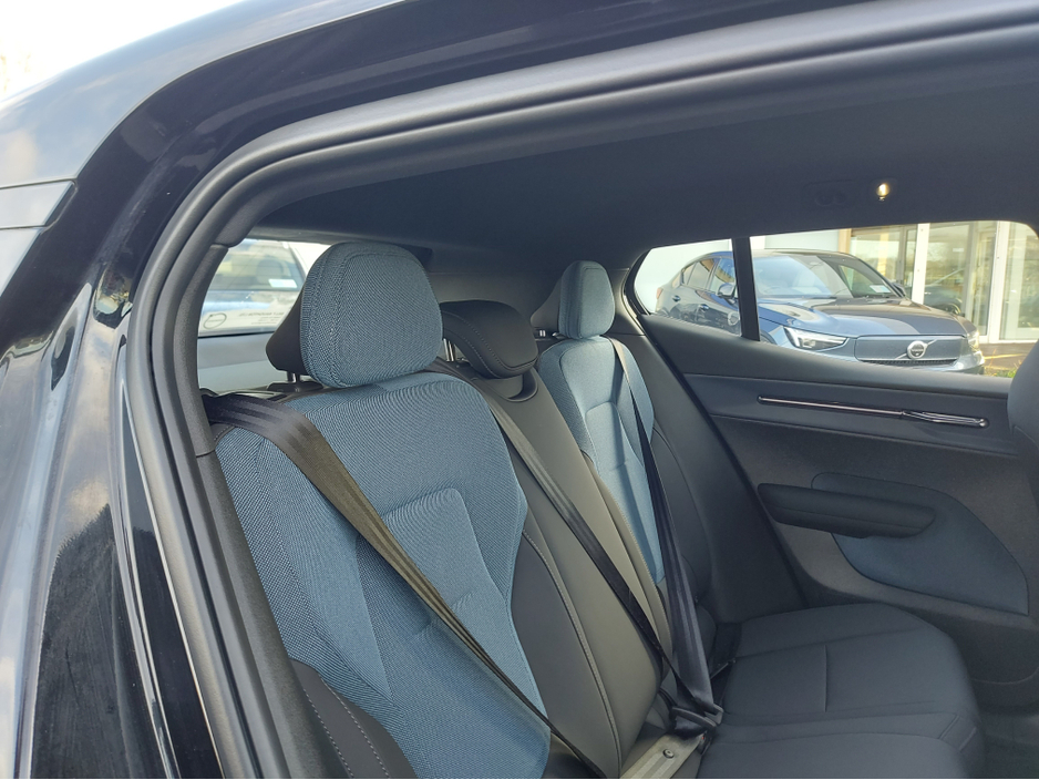 2025 Volvo EX30 SIN MTR RWD PLUS €39,500