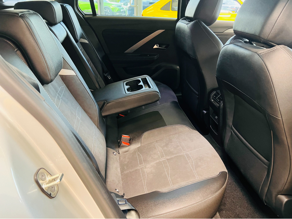 2024 Opel Astra - image 7