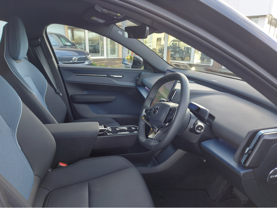 2025 Volvo EX30 SIN MTR RWD PLUS €39,500