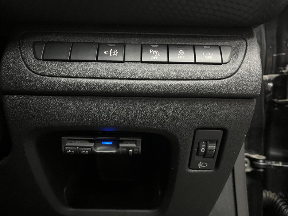 2017 Peugeot 2008 €12950 2017 PEUGEOT 2008 ALLURE 1.2 AUTOMATIC / CRUISE CONTROL AND MORE €12,950