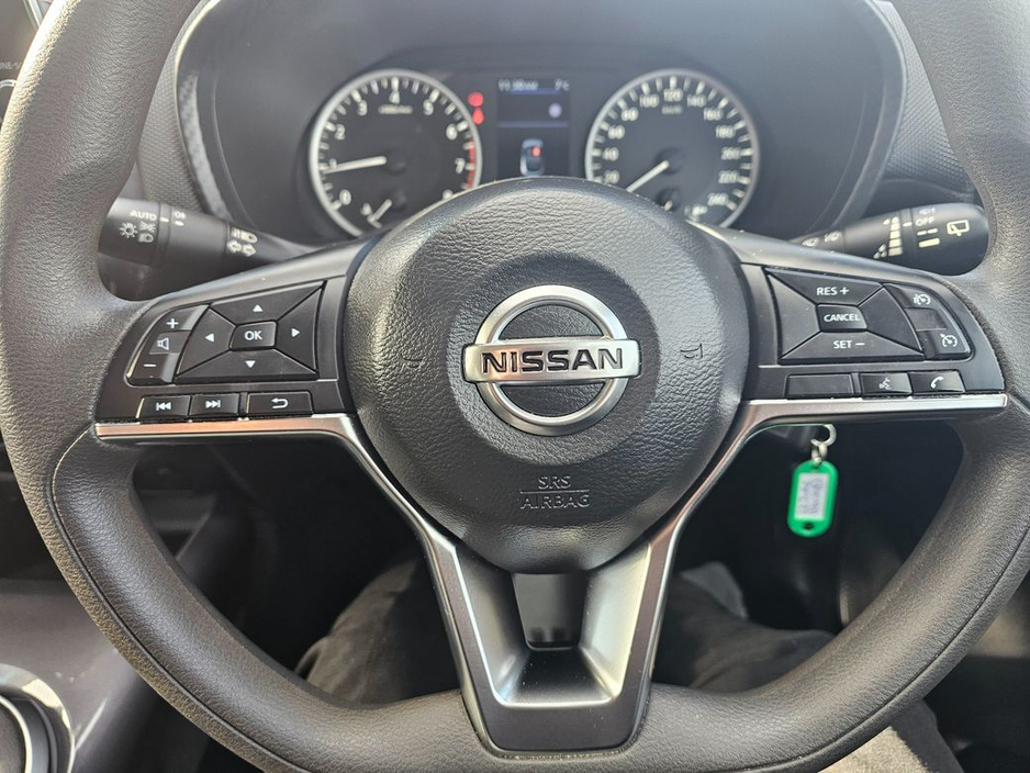 2022 Nissan Juke - image 18