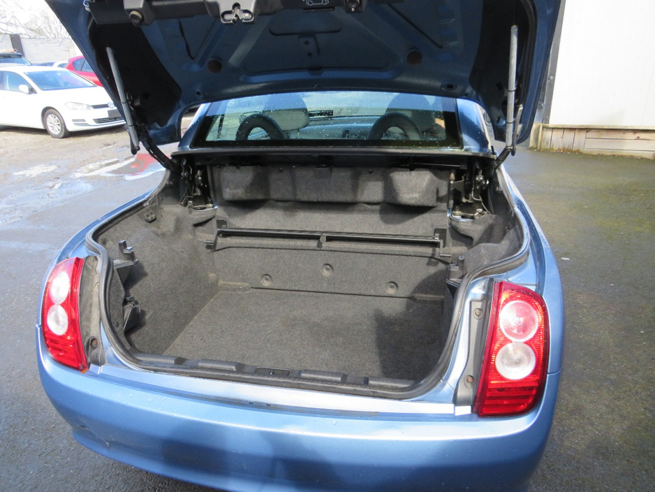 2006 Nissan Micra - image 9