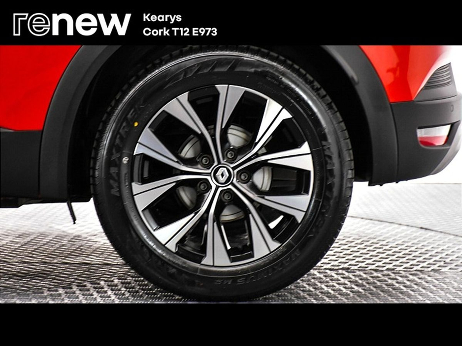 2022 Renault Captur - image 9