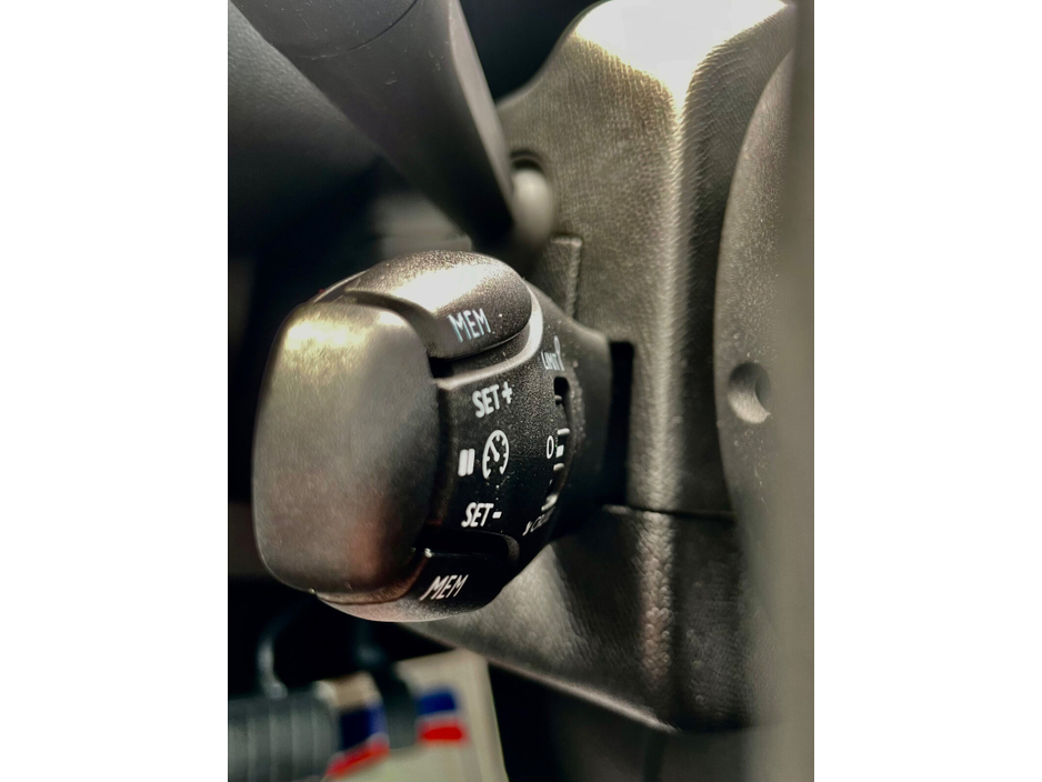 2018 Peugeot 308 - image 46