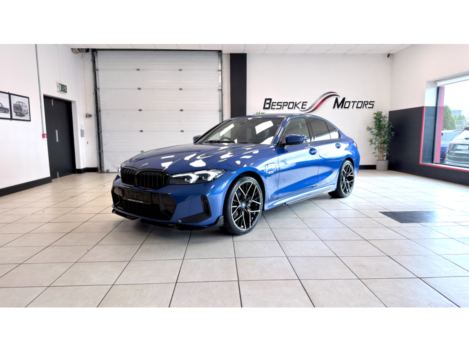 2024 BMW 3 Series - image 27