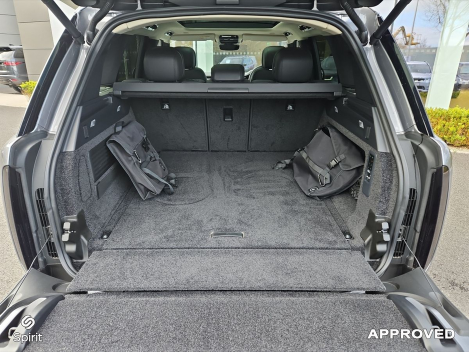 2025 Land Rover Range Rover - image 13