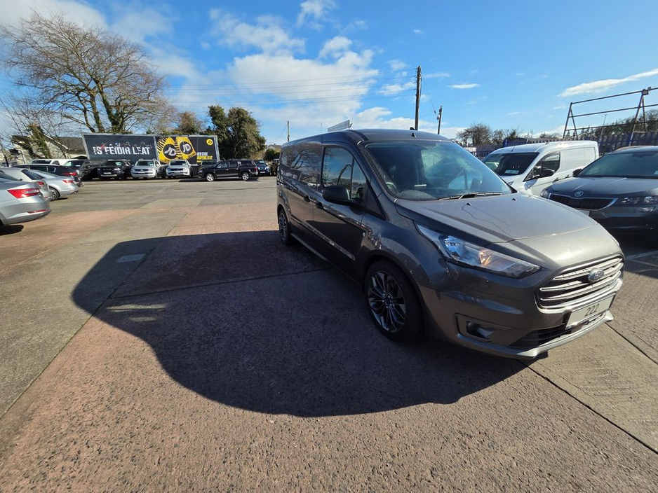 2022 Ford Transit Connect - image 9