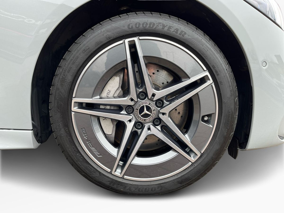 2025 Mercedes-Benz C Class - image 7