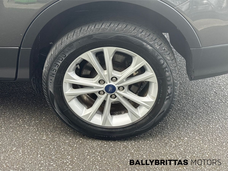 2018 Ford Kuga - image 8