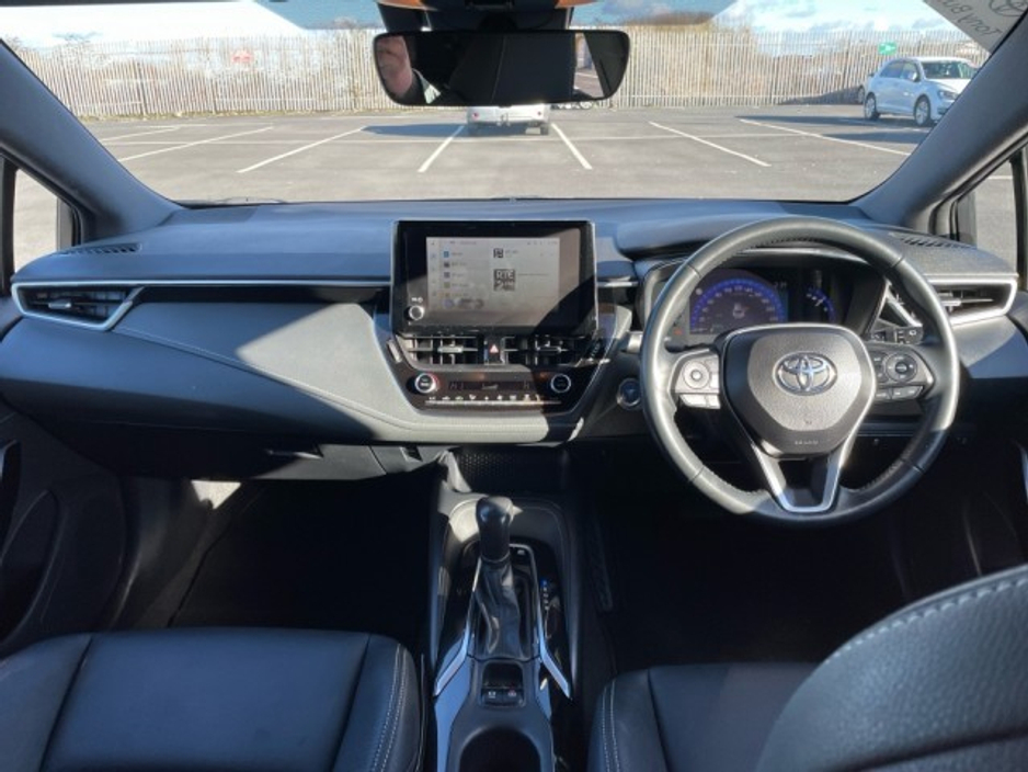 2023 Toyota Corolla 5dr Hybrid - Leather - LunaSport Edition - 1.8 Automatic - FSH @ TBM - TOYOTA // Remote Central Locking // Front Electric Windows // Rear Electric Windows // Electric Mirrors // Finger Tip Stereo Cont €28,499