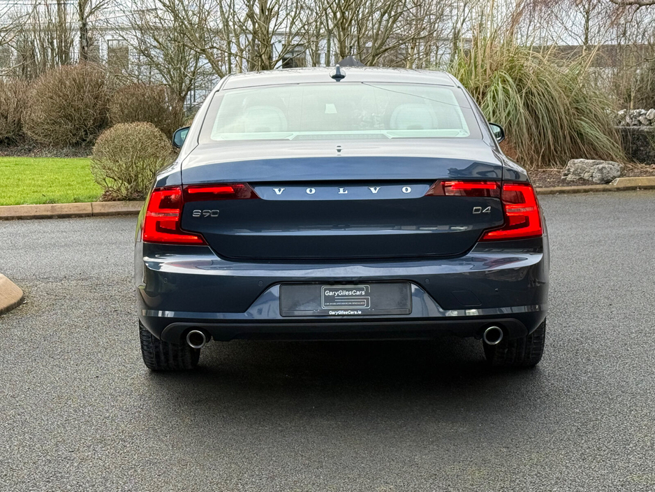 2019 Volvo S90 D4 190hp Momentum Geartronic