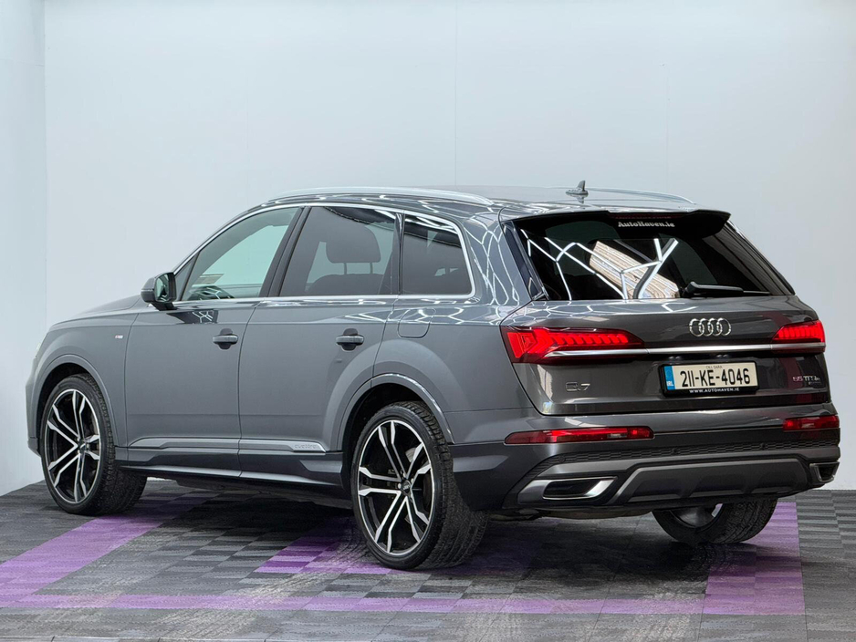 2021 Audi Q7 55 TFSI e S Line €52,950