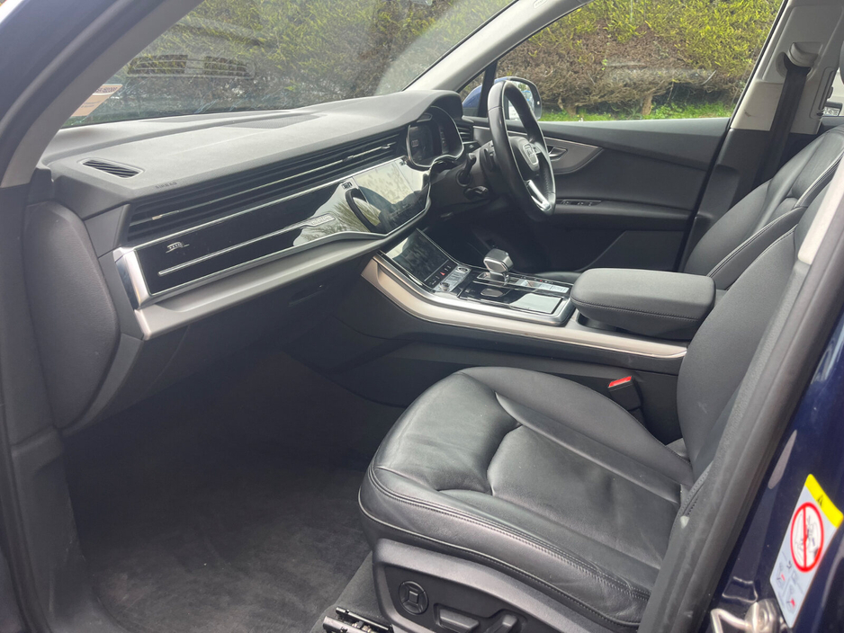 2022 Audi Q7 - image 22