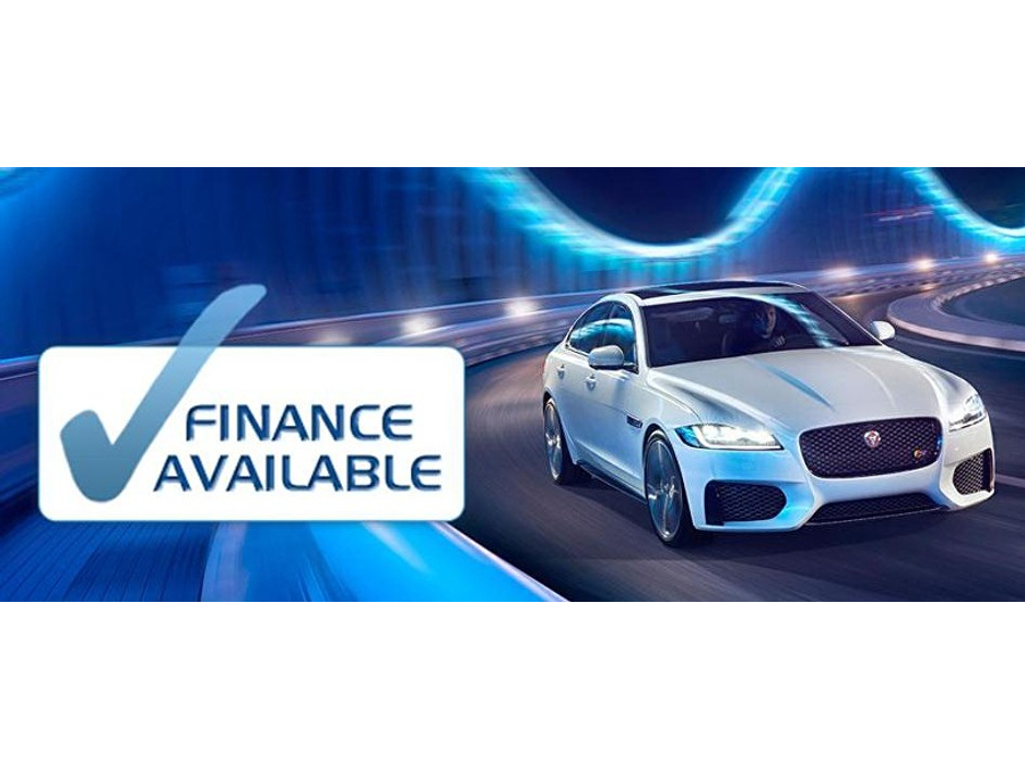 2019 Land Rover Discovery - image 2