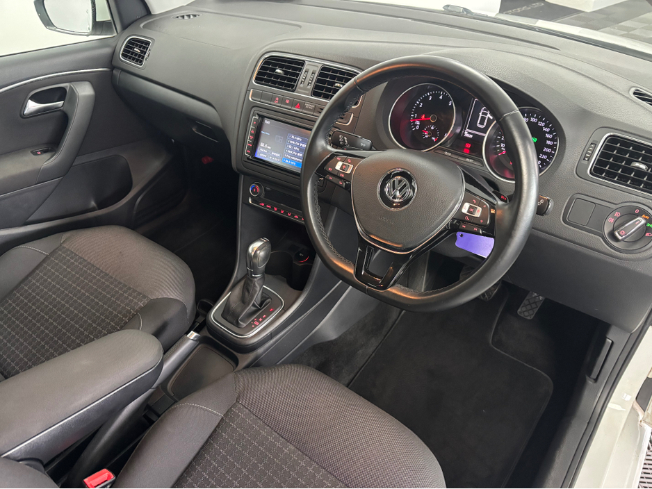 2016 Volkswagen Polo - image 7