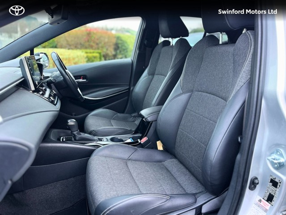 2022 Toyota Corolla HYBRID L/SPORT HB 4DR €26,950