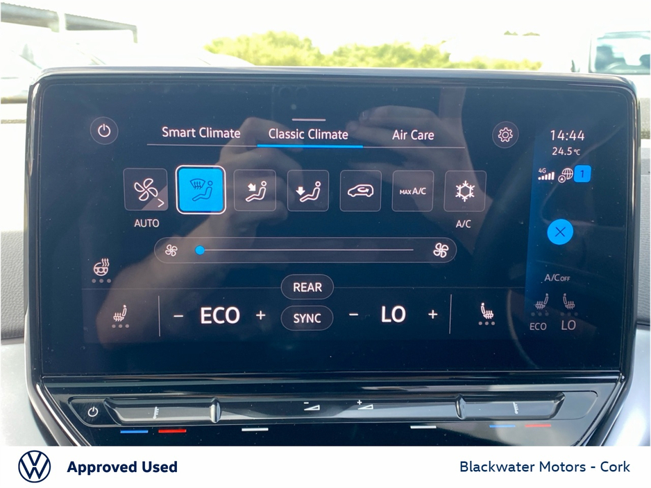 2022 Volkswagen ID.4 - image 18