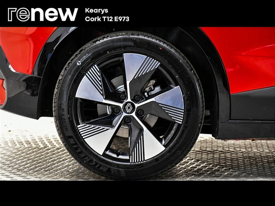 2023 Renault Megane E-Tech - image 9