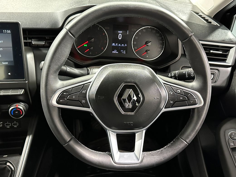 2022 Renault Clio Dynamique 1.0 Petrol 222 €14,400