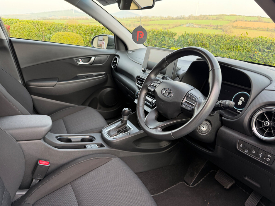 2022 Hyundai Kona - image 11