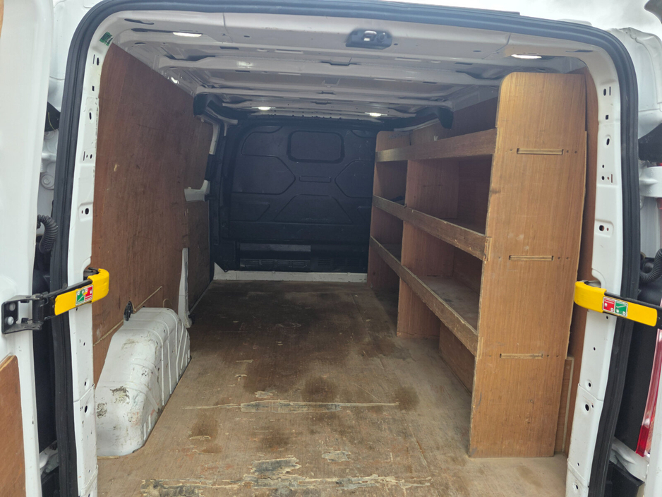 2022 Ford Transit Custom - image 5