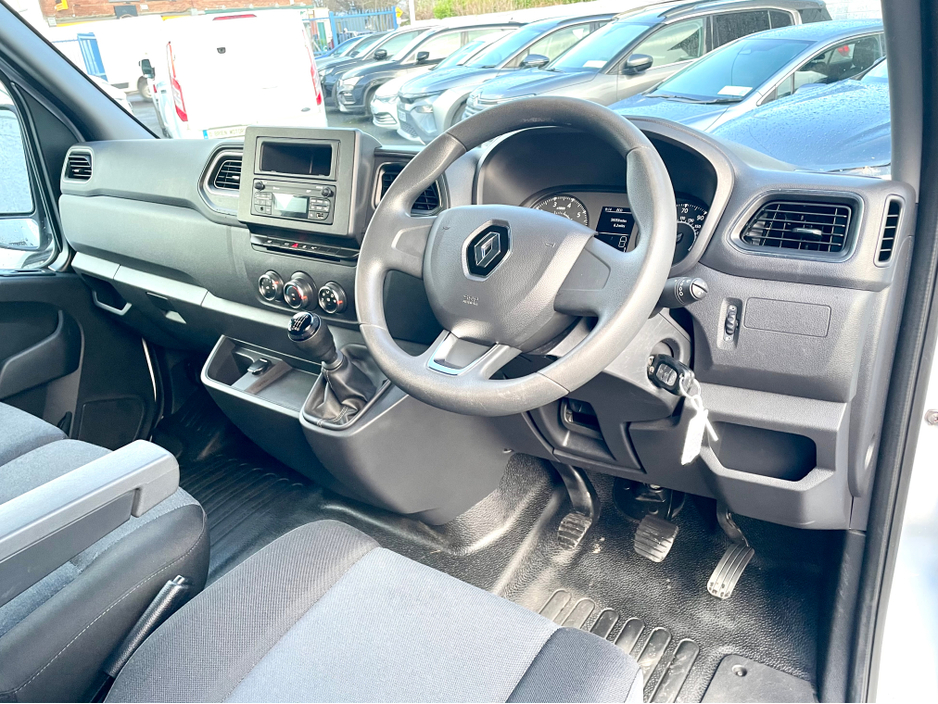 2023 Renault Master MM35 BUSINESS+ 2.3 BLUE DCI 135BHP MWB €18,000