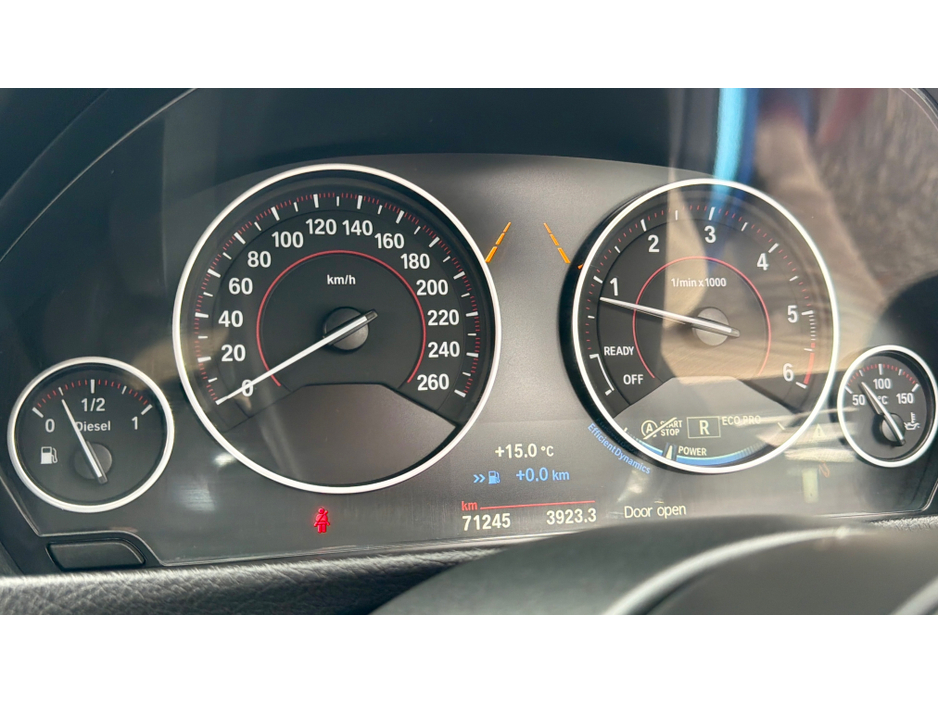 2017 BMW 3 Series - image 25