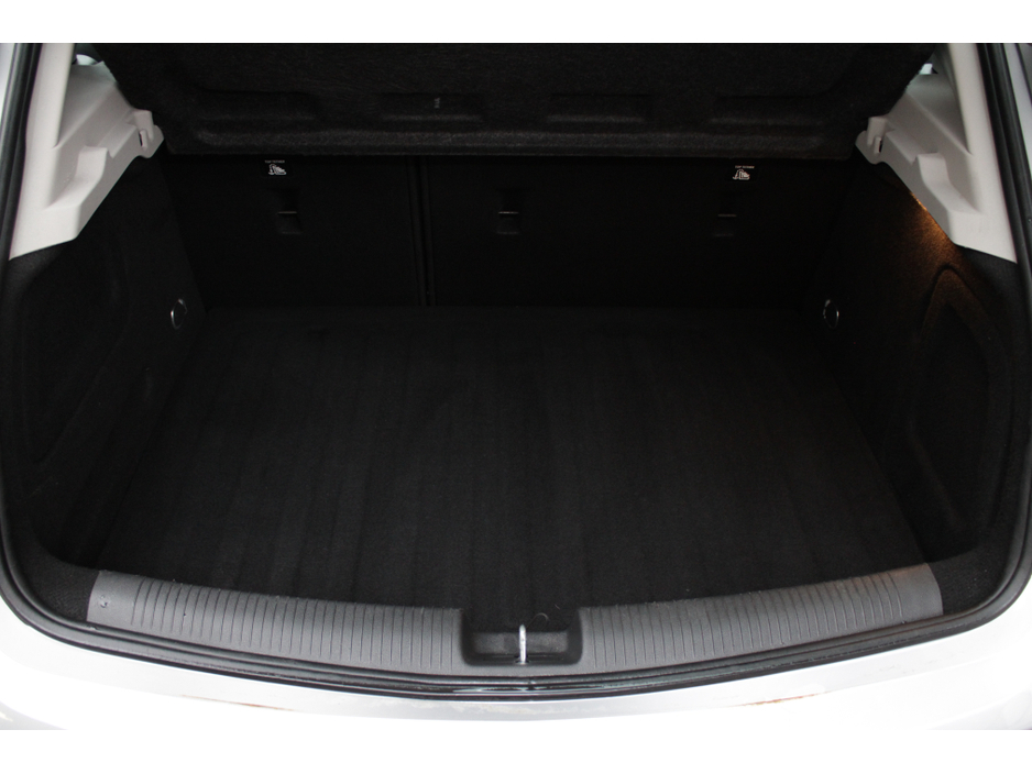 2017 Opel Astra 1.4i S EDITION 5DR HATCHBACK //IRISH CAR FROM NEW WITH ONLY 64000 KM'S // BUY WITH CONFIDENCE AA AND SIMI APPROVED DEALER 2026 // FINANCE ARRANGED // ALL TRADE INS WELCOME // €10,950